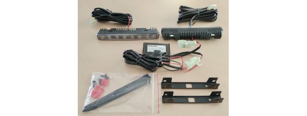 DIENOS ŠVIESOS LED ŽIBINTAS PHILIPS 12824 8 (TURI PAŽIBINČIO FUNKCIJĄ)  LED DRL 12V
